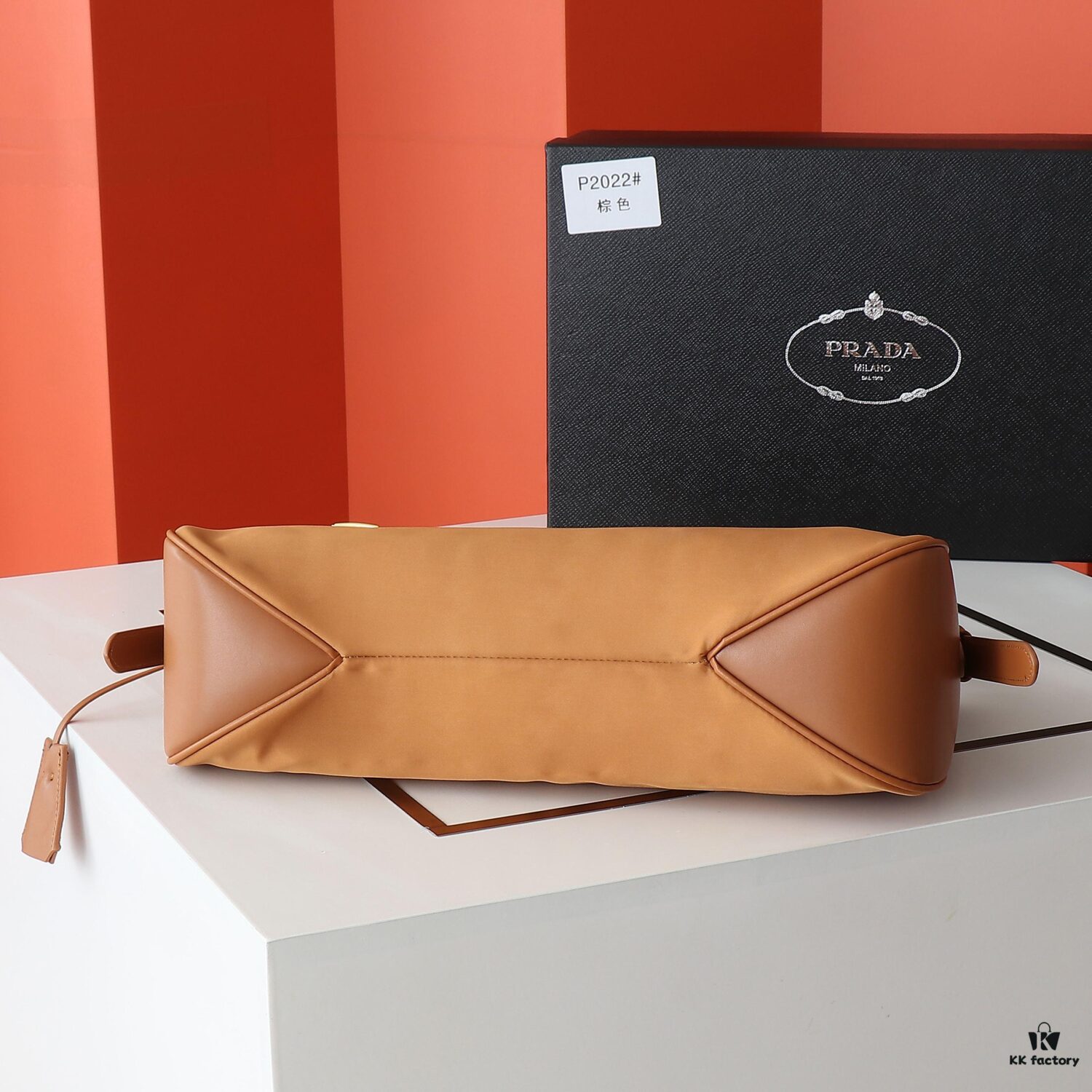 6930bf436e68136f4d9aeee2 PRADA - Latest Model Handbag / Nylon Lock Bag, Synchronized with Official Website, Made from Original Imported Waterproof Fabric with Authentic Hardware, Exquisite Craftsmanship, Comfortable Touch, OEM by 175, Original Quality, Size: 34/19.5/10cm, Model 2020