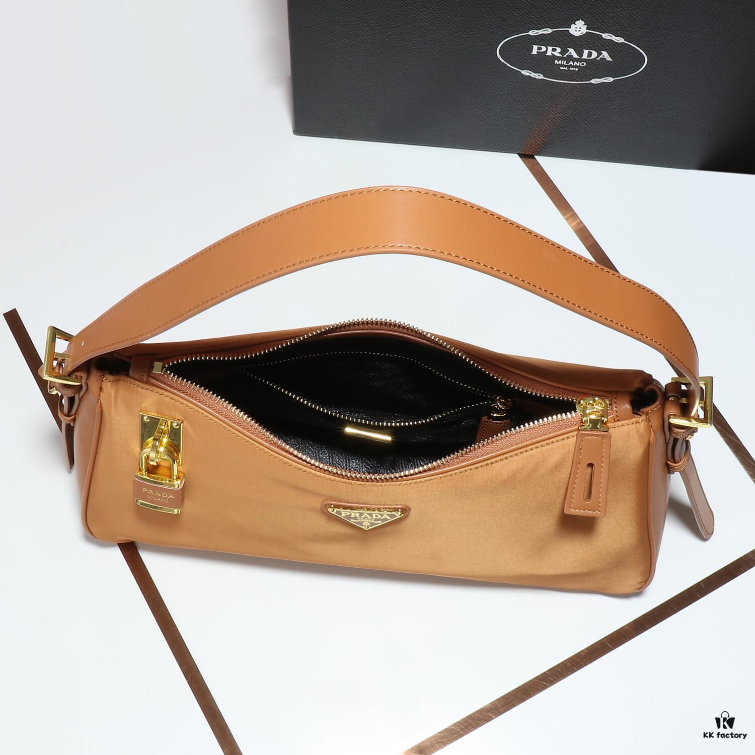 6930bf446e68136f4d9aeee3 PRADA - Latest Model Handbag / Nylon Lock Bag, Synchronized with Official Website, Made from Original Imported Waterproof Fabric with Authentic Hardware, Exquisite Craftsmanship, Comfortable Touch, OEM by 175, Original Quality, Size: 34/19.5/10cm, Model 2020