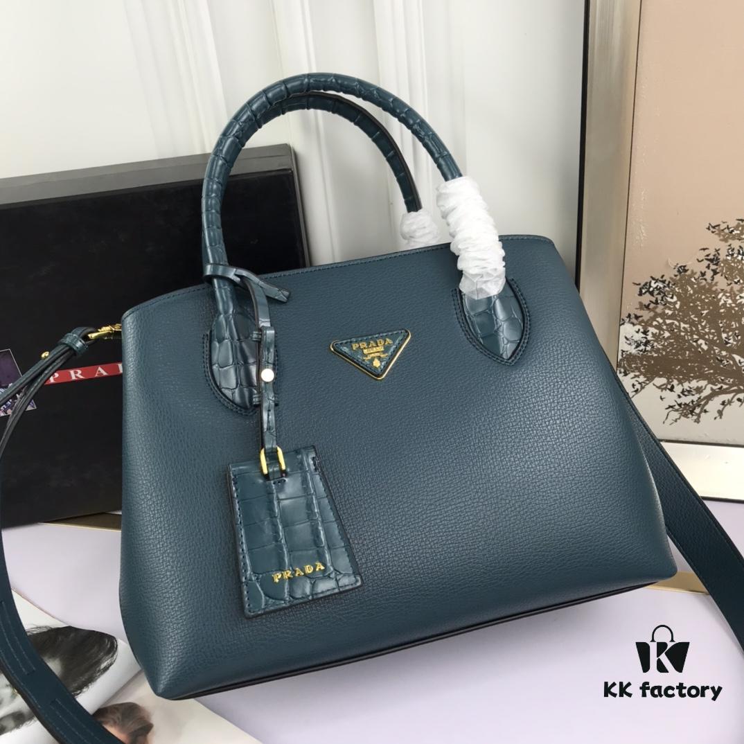 6930bfe56e68136f4d9aeff7 New Arrival☀Hot 2020 New Prada Handbag🔥💗 Model: 66153 Size: 30*24*14
