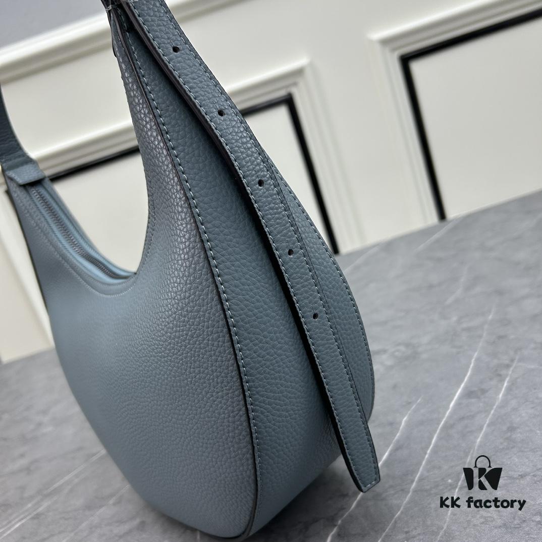 6930c01c6e68136f4d9af055 PRADA New Arrival: French Elegance Meets Winter Casual Style