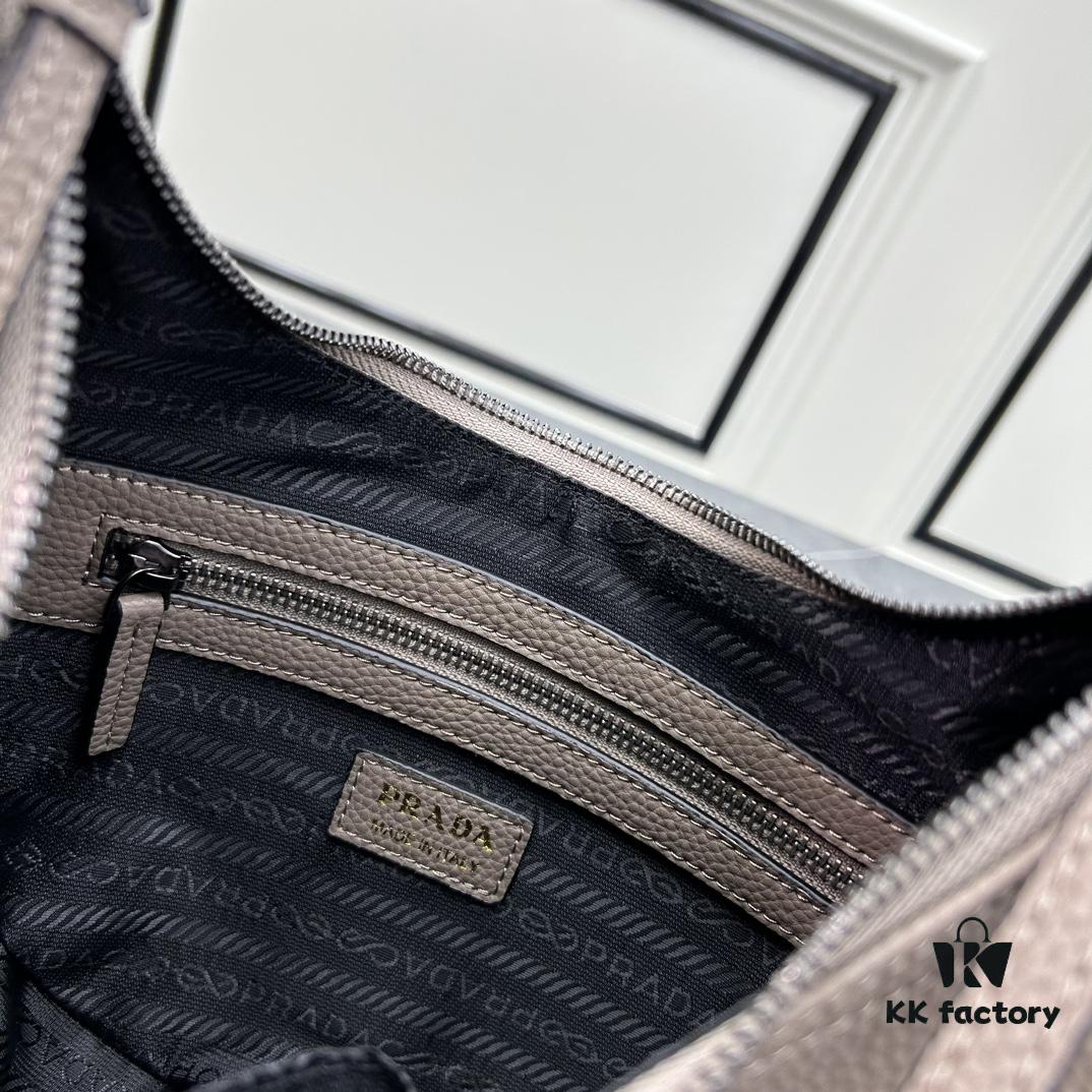 6930c0216e68136f4d9af060 PRADA New Arrival French Elegance Winter Casual Handbag