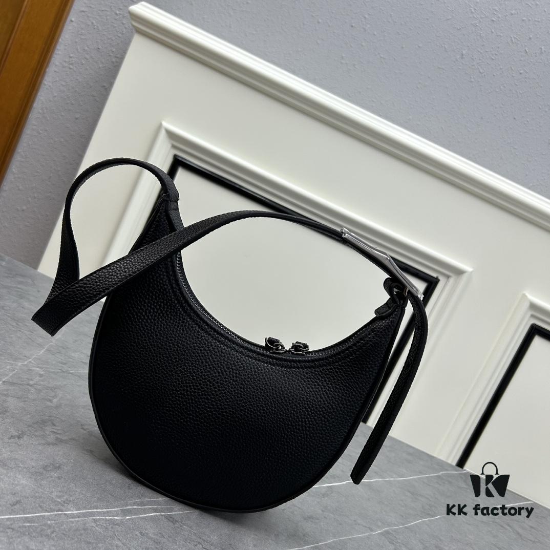 6930c0356e68136f4d9af083 Prada PRADA New Arrival Launch