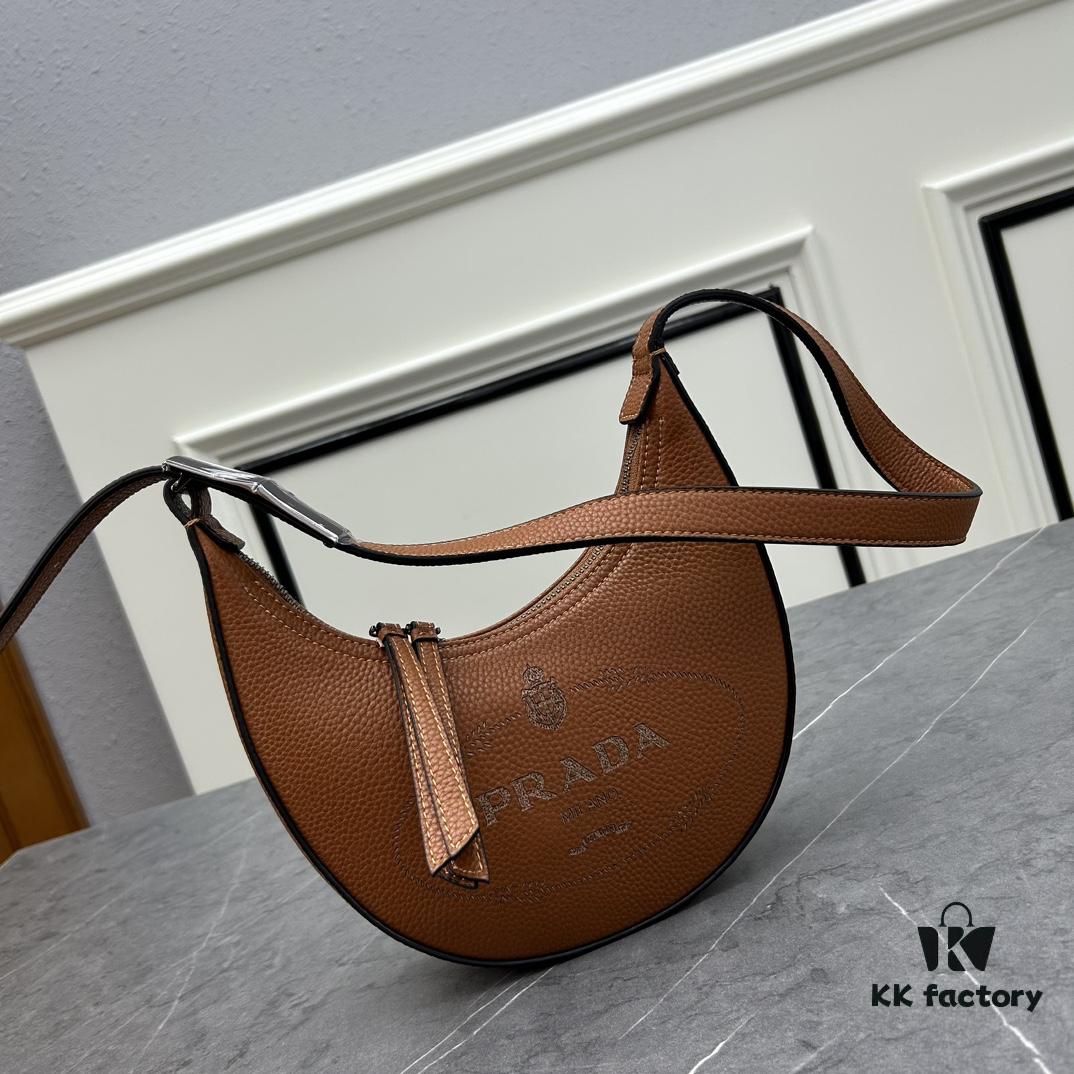 6930c03d6e68136f4d9af08e PRADA New Arrival French Elegance Winter Casual Handbag - Stylish and Versatile Design