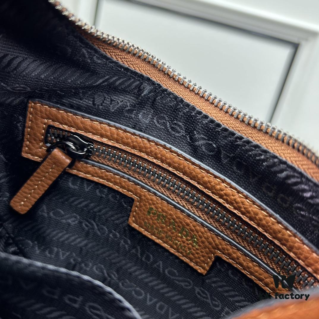 6930c0426e68136f4d9af096 PRADA New Arrival French Elegance Winter Casual Handbag - Stylish and Versatile Design