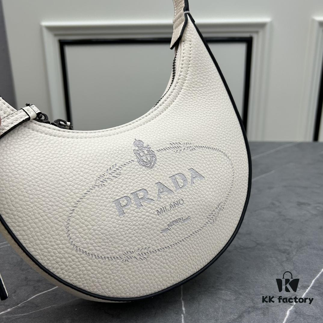 6930c04c6e68136f4d9af0a9 PRADA New Arrival French Elegance Winter Casual Style Small Shoulder Bag 5003S 21*13*5.5cm