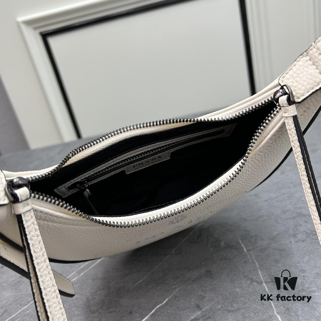 6930c04d6e68136f4d9af0ab PRADA New Arrival French Elegance Winter Casual Style Small Shoulder Bag 5003S 21*13*5.5cm