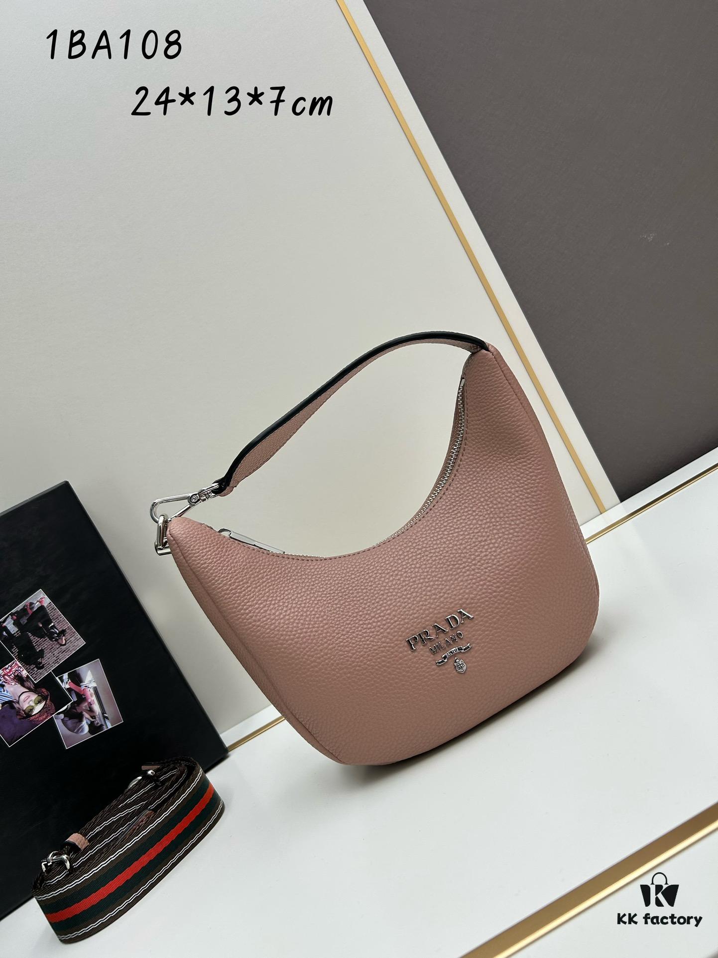 6930c0886e68136f4d9af115 PRADA Underarm Bag - French Elegance, Fashionable and Versatile Shoulder Bag