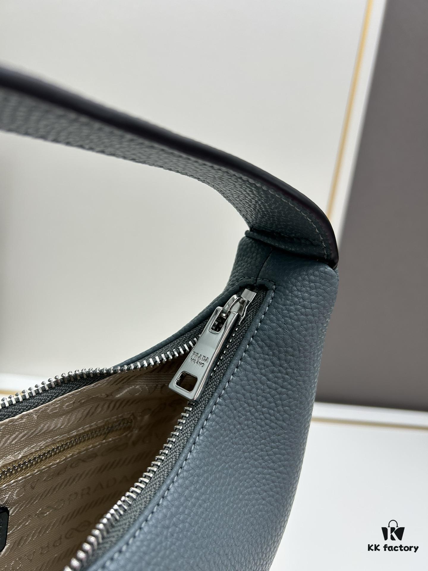 6930c0906e68136f4d9af127 PRADA Underarm Bag - French Elegance, Fashionable and Versatile