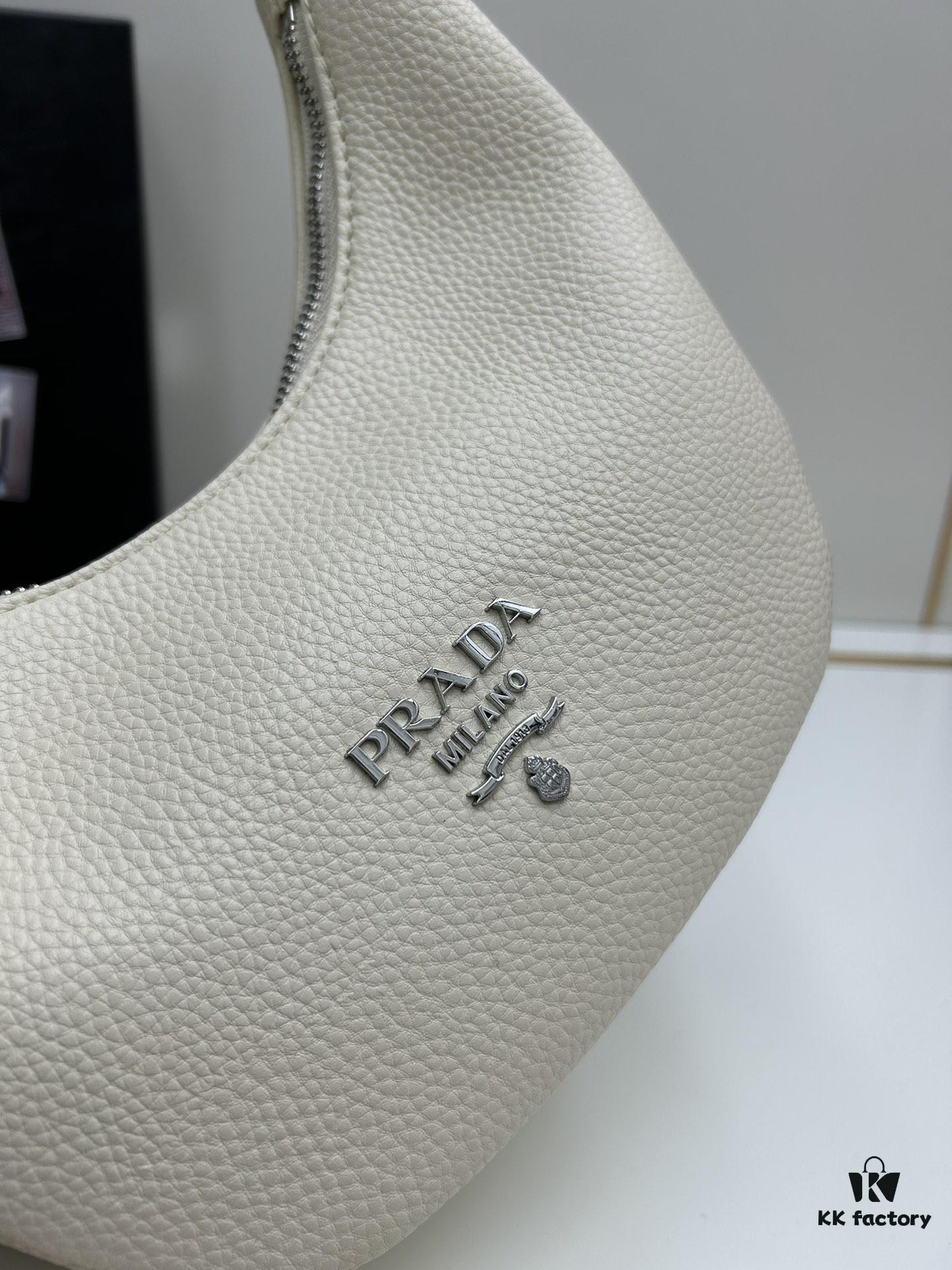6930c09b6e68136f4d9af139 PRADA Underarm Bag - French Elegance, Fashionable and Versatile