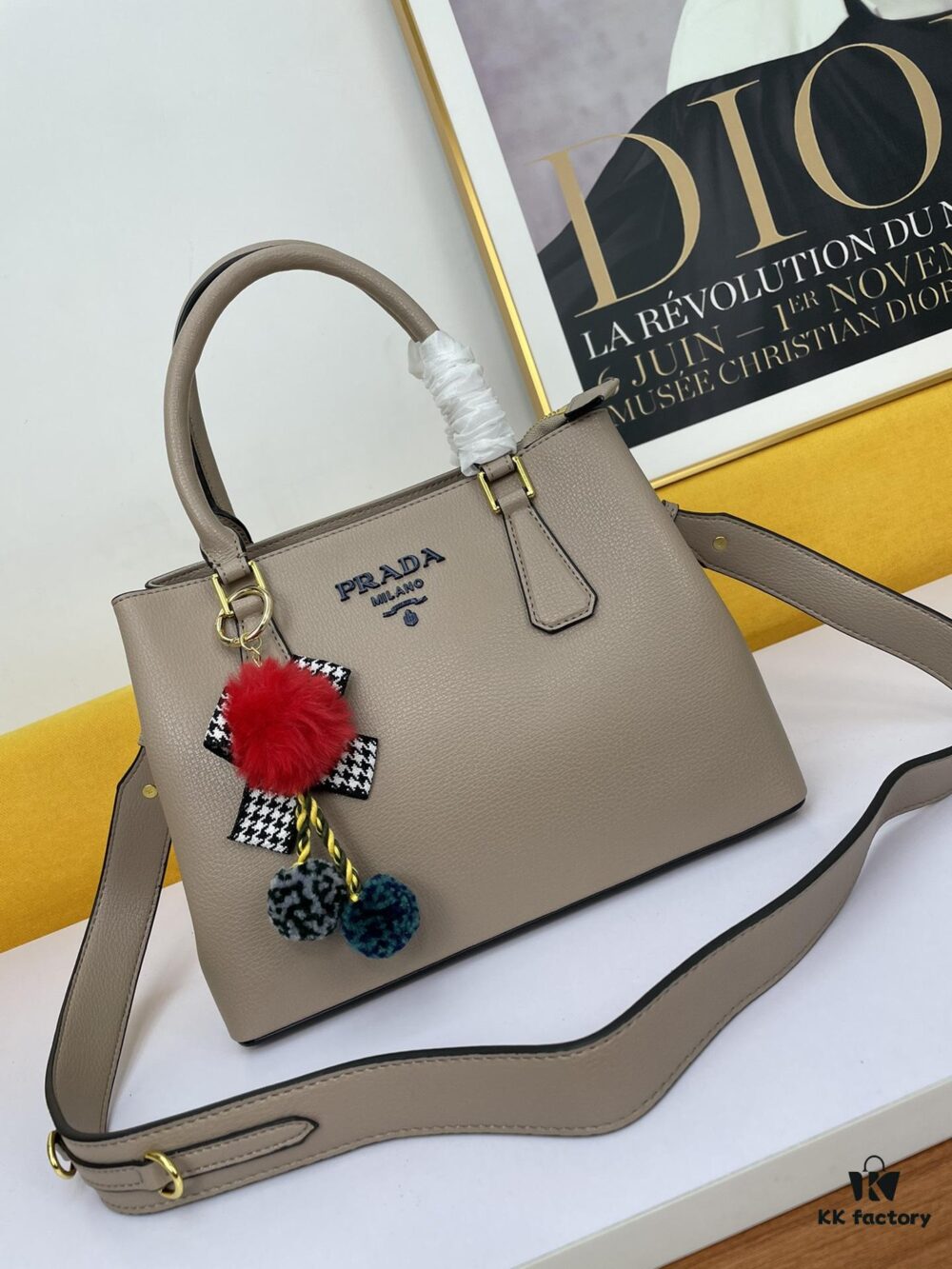 New Arrival 340🔥 Premium Quality🔥 Prada 2020 Mouse Year Edition [Rose] (Free Doll Keychain with Purchase) – Timeless Classic Bestseller, Fine Grain Calfskin, Light Gold Hardware, Rounded Silhouette, Wide Strap, Elegant Texture