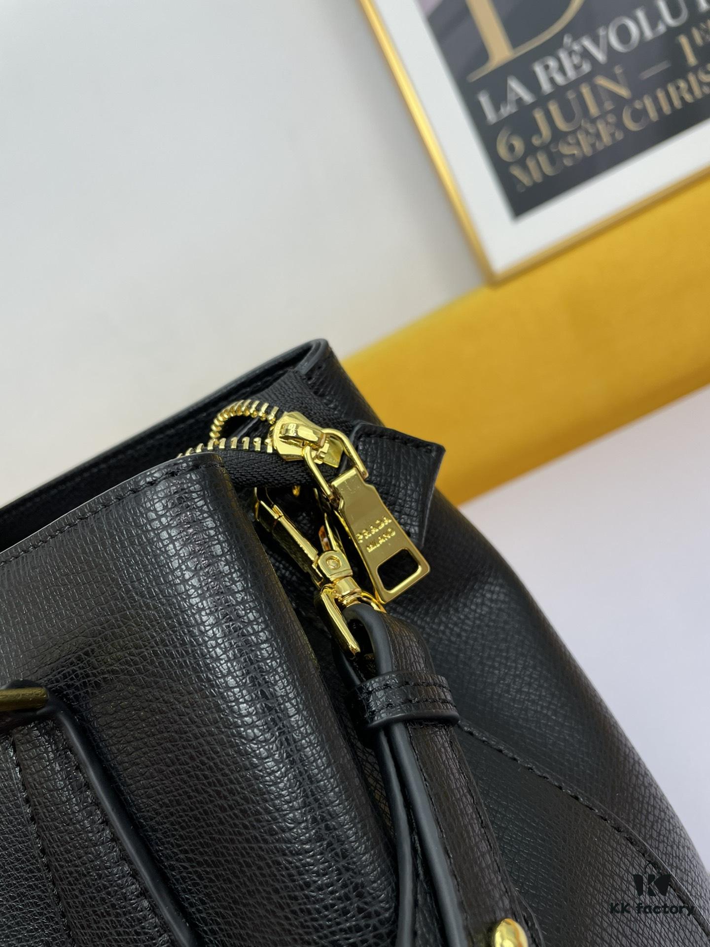 New Arrival 340🔥 Original High Quality🔥 Prada 2020 Mouse Year Edition [Rose] (Free Doll Keychain with Purchase) – Timeless Classic Design, Best-Selling Minimalist Style, Fine Grain Calfskin Leather, Light Gold Hardware, Soft Handle, Wide Strap, Premium Craftsmanship