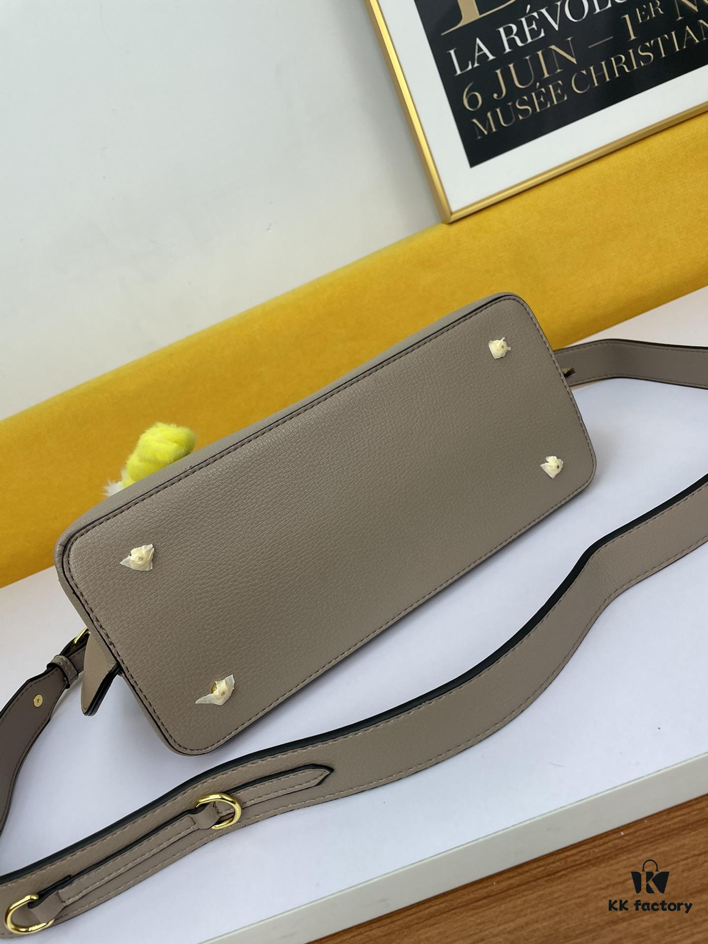 New Prada 5002 (2020 Bestseller) – The Ultimate Versatile Bag with Timeless Style and Powerful Presence