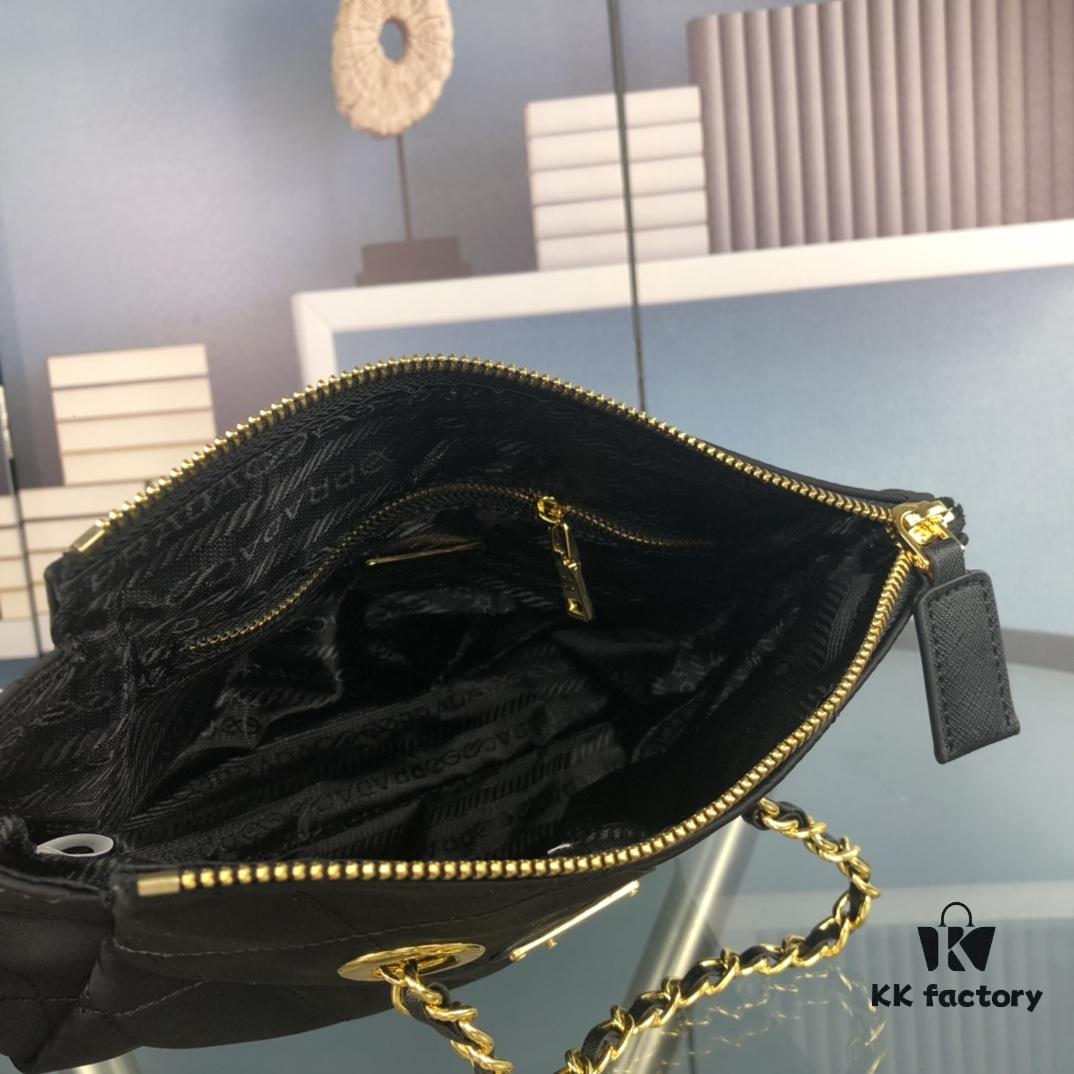 6930c1b06e68136f4d9af2ce PRADA Vintage Chain Bag - Retro Style, Original Parachute Fabric, Authentic Hardware, Versatile Fashion Accessory