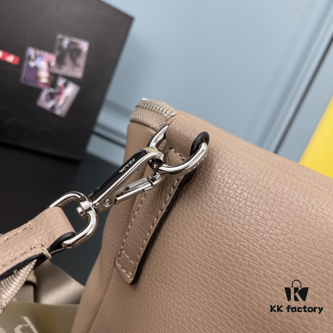 6930c2146e68136f4d9af358 PRADA New Counter Style (Tri-fold Full Leather) Shoulder Bag