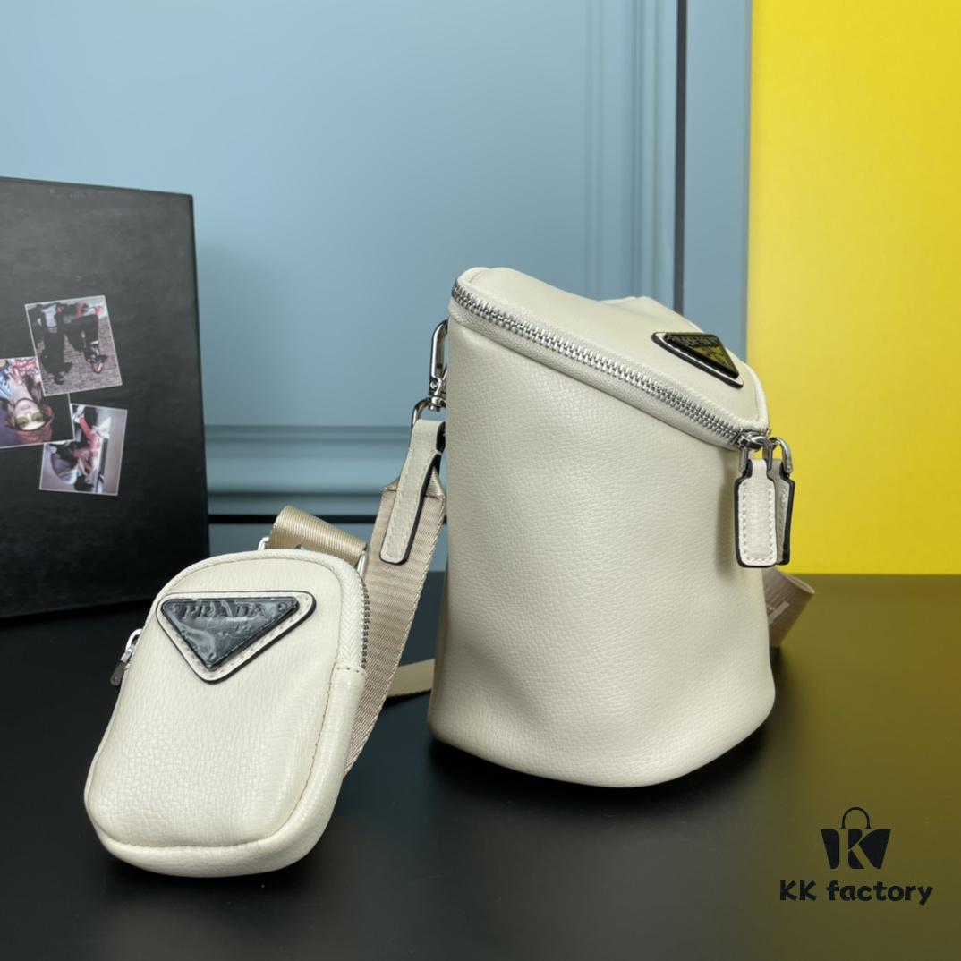 6930c2216e68136f4d9af366 PRADA New Arrival Counter Model (Triple Combination Full Leather) Shoulder Bag