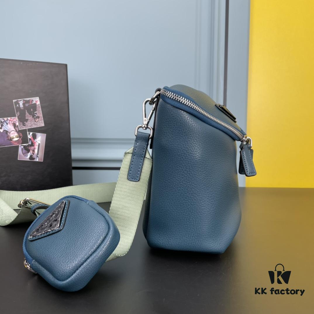 6930c2256e68136f4d9af36b PRADA New Arrival Counter Style (Triple-Layer Full Leather) Shoulder Bag