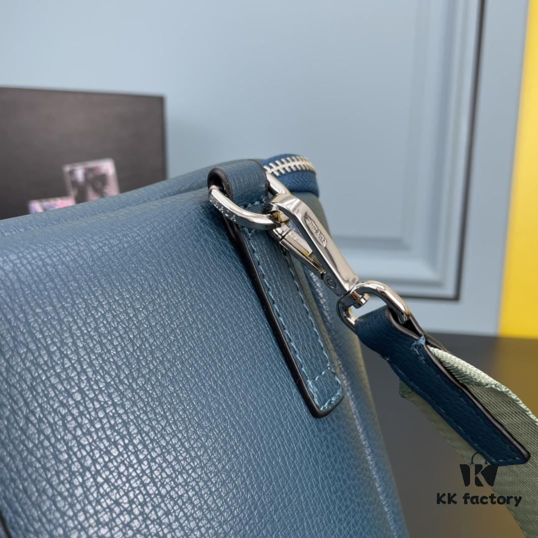 6930c2276e68136f4d9af36e PRADA New Arrival Counter Style (Triple-Layer Full Leather) Shoulder Bag