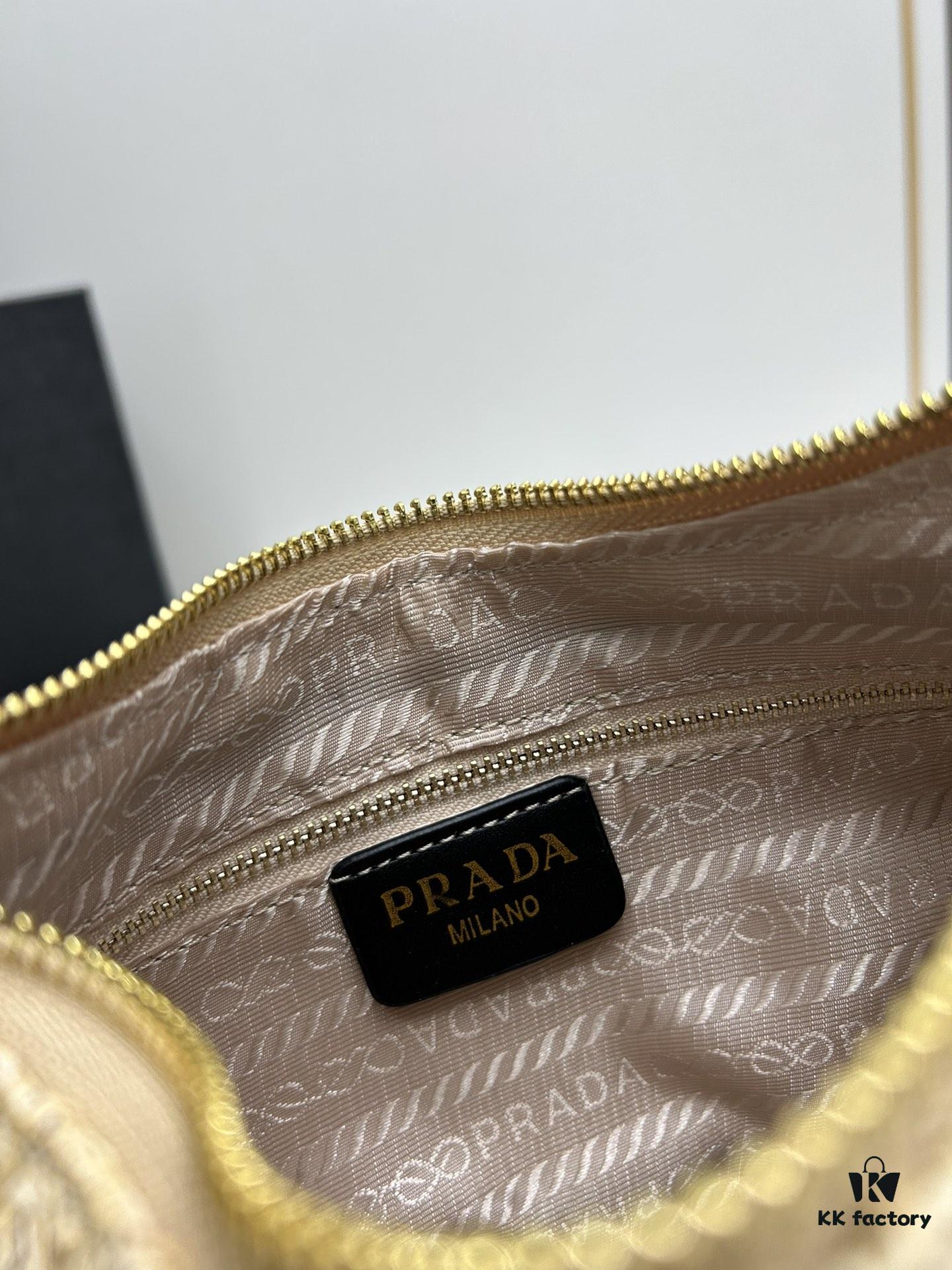 6930c28b6e68136f4d9af3d1 Prada Straw Hobo Bag with Box ||| Prada Beautiful Raffia Handbag