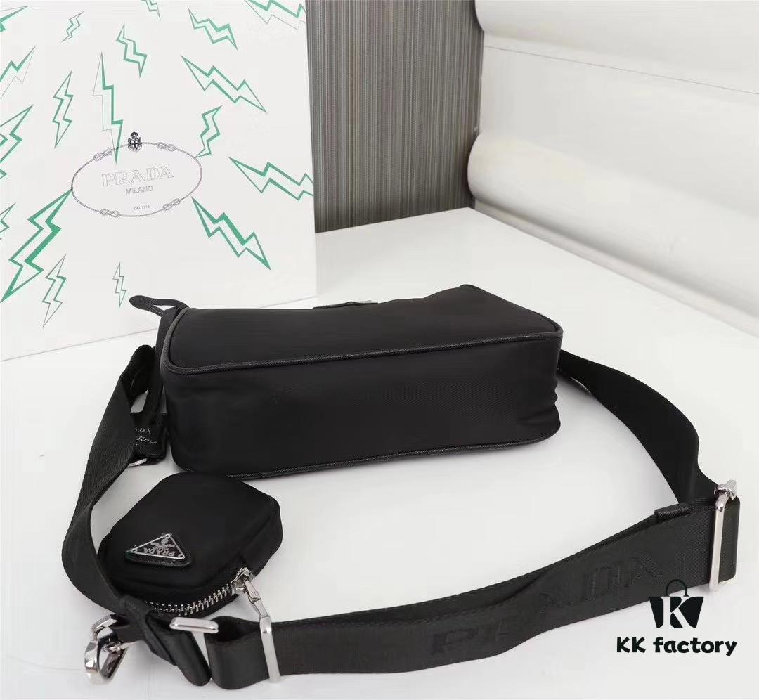 6930c2bc6e68136f4d9af42c Prada Re-Edition Hobo High Bag in Gift Box Packaging