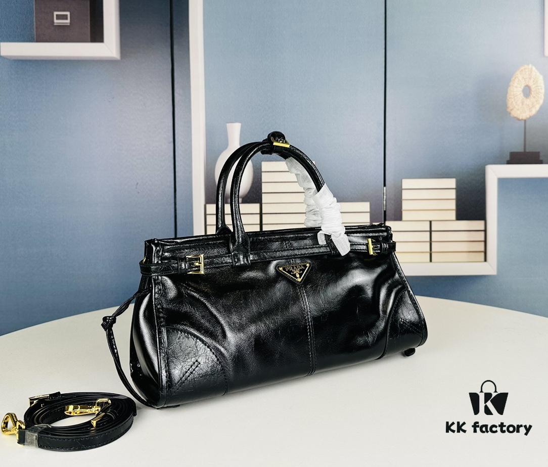 6930c2ee6e68136f4d9af498 PRADA New Arrival Vintage Style Black Wax Leather Tote Bag