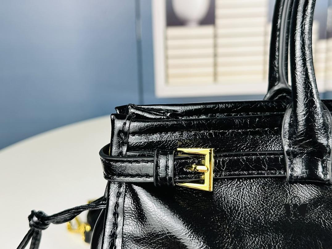 6930c2f36e68136f4d9af49e PRADA New Arrival Vintage Style Black Wax Leather Tote Bag