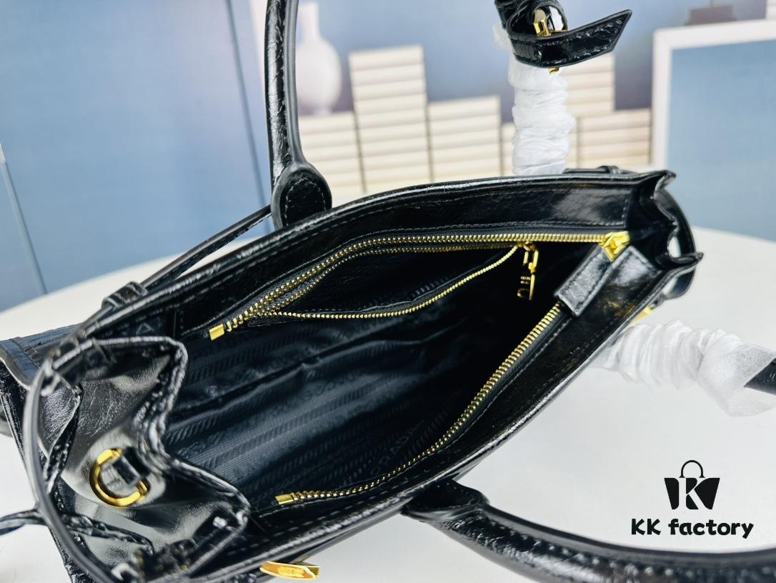 6930c2f36e68136f4d9af4a0 PRADA New Arrival Vintage Style Black Wax Leather Tote Bag