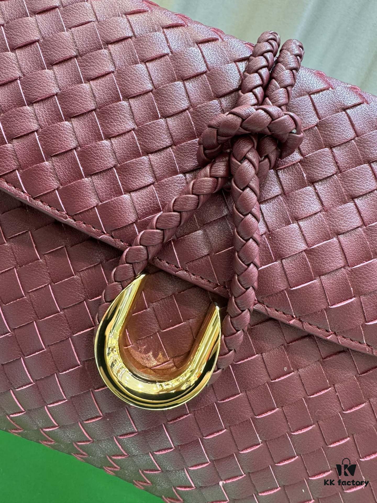6930c3456e68136f4d9af544 Calfskin Leather Bag, Shu Qi's Same Style BV Liberta Bag! The Epitome of Elegance