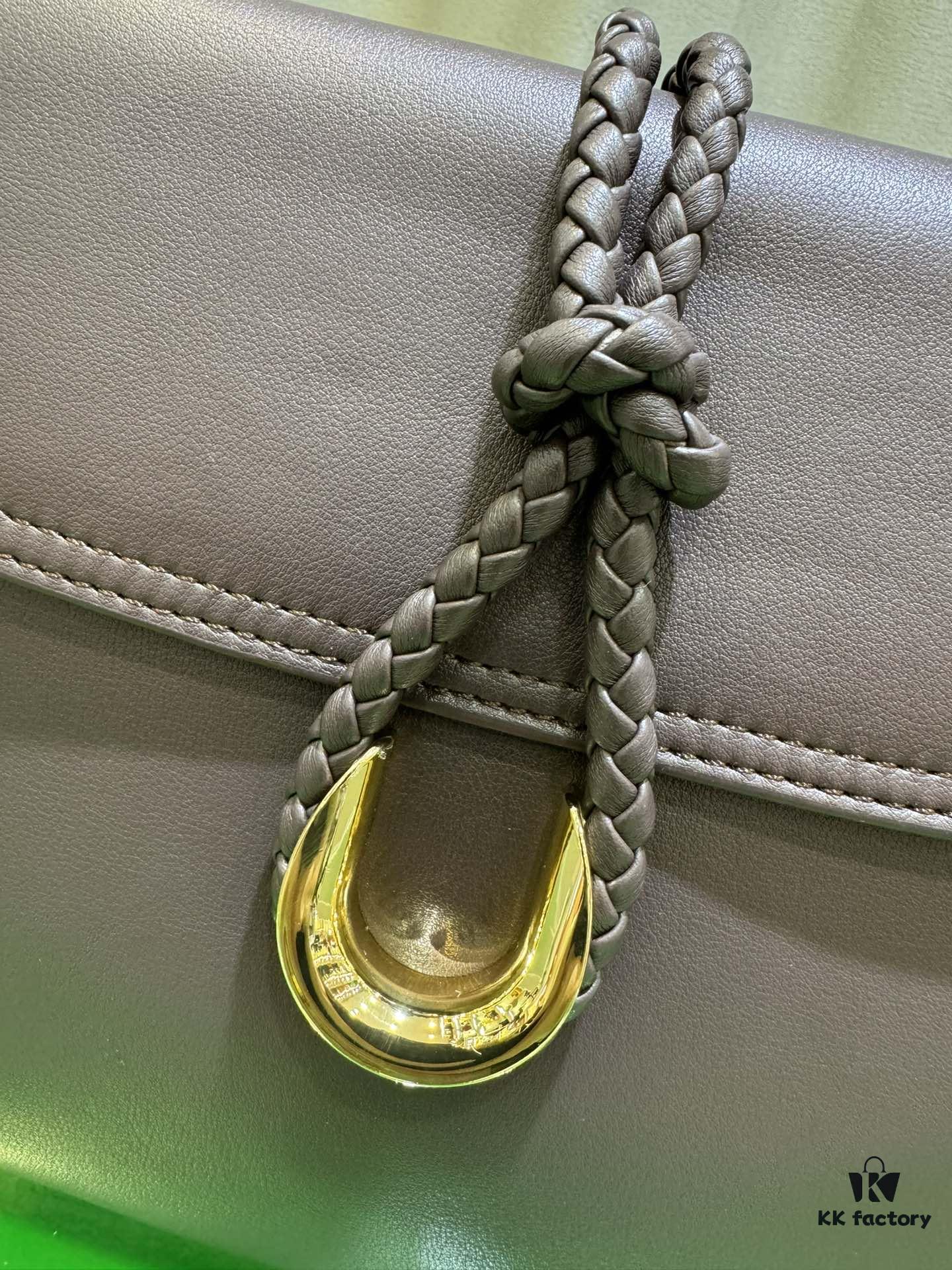 6930c3616e68136f4d9af571 Cowhide Leather Bag - Shu Qi's Same Style BV Liberta Bag, The Epitome of Elegance