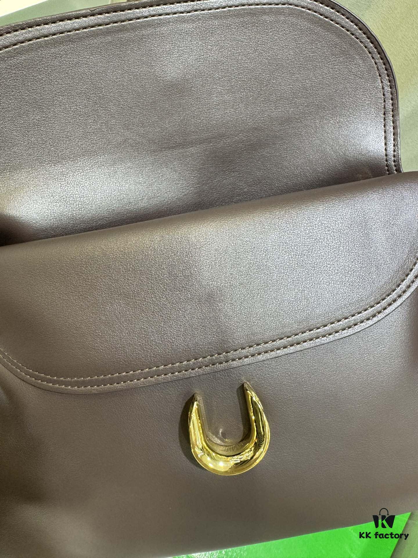 6930c3626e68136f4d9af573 Cowhide Leather Bag - Shu Qi's Same Style BV Liberta Bag, The Epitome of Elegance