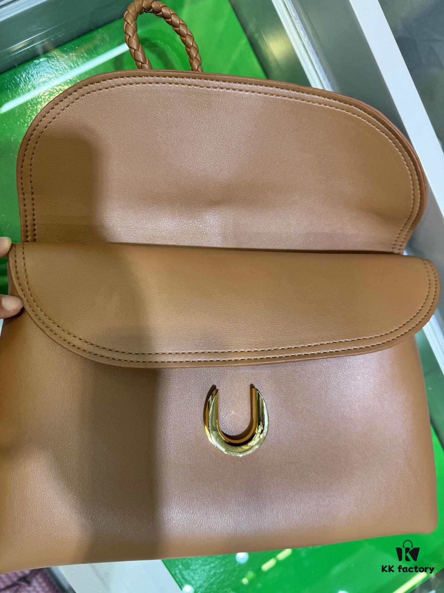 6930c36f6e68136f4d9af586 Calfskin Leather Bag - Shu Qi's Same Style BV Liberta Bag, The Epitome of Elegance