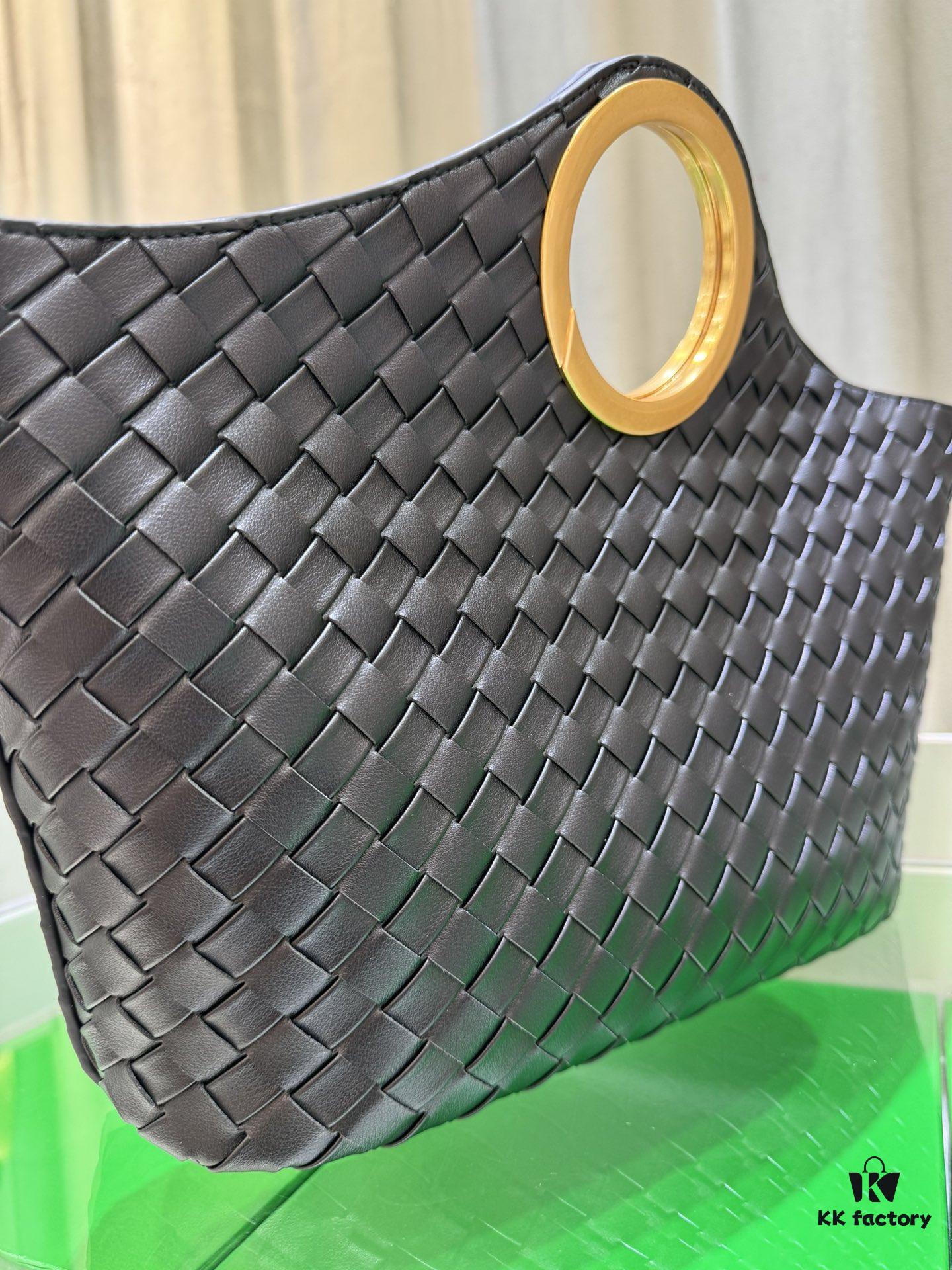6930c3896e68136f4d9af5b2 BV Picnic Woven Handbag BV Bottega Veneta 24 Early Autumn New Vintage Beautiful Tote Bag