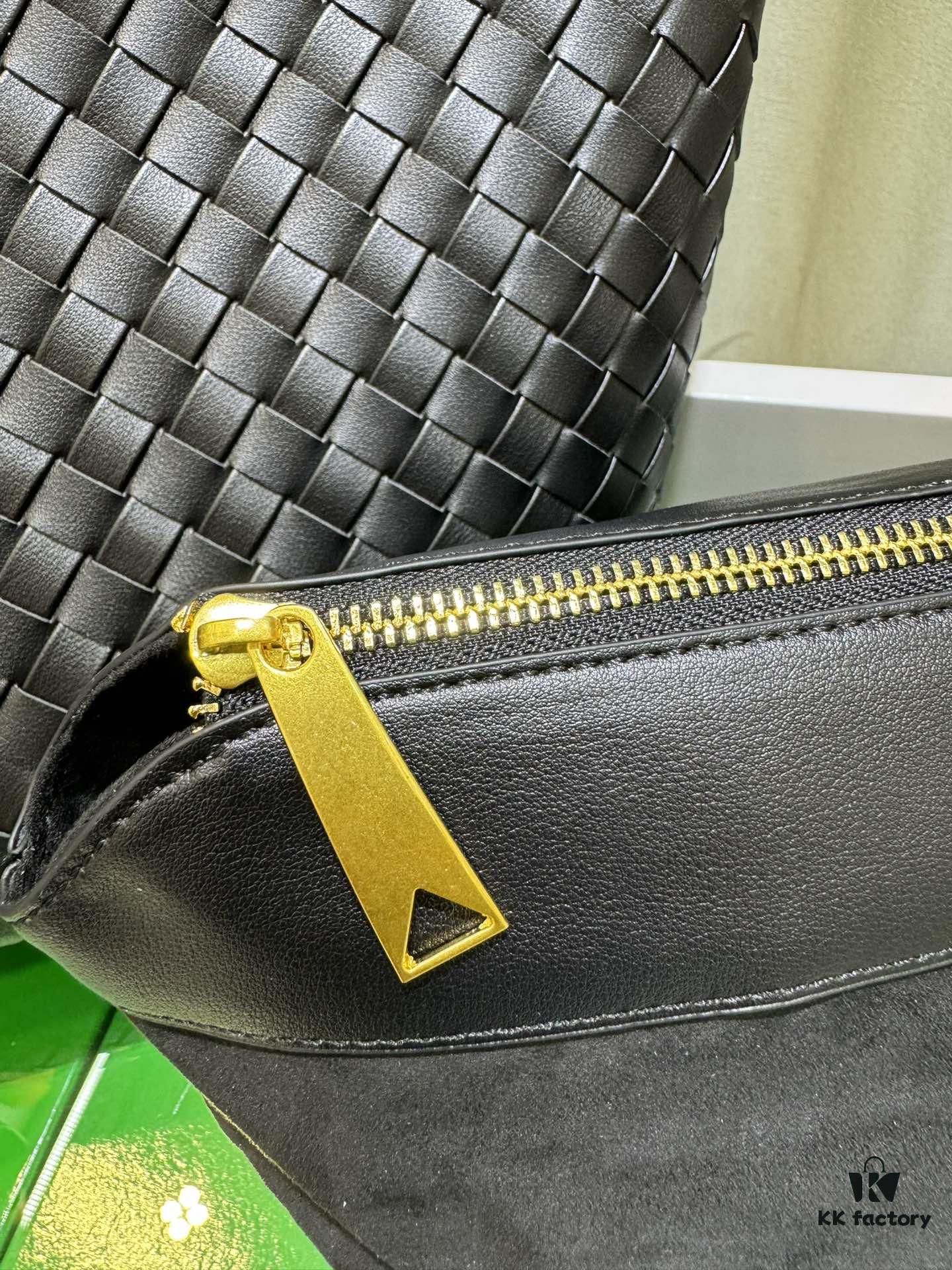 6930c3896e68136f4d9af5b5 BV Picnic Woven Handbag BV Bottega Veneta 24 Early Autumn New Vintage Beautiful Tote Bag