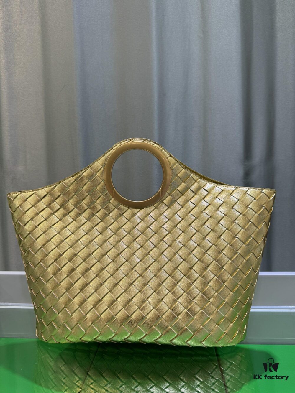 6930c38e6e68136f4d9af5bd BV Picnic Woven Handbag - Bottega Veneta 24 Early Autumn New Vintage Style Beautiful Tote Bag