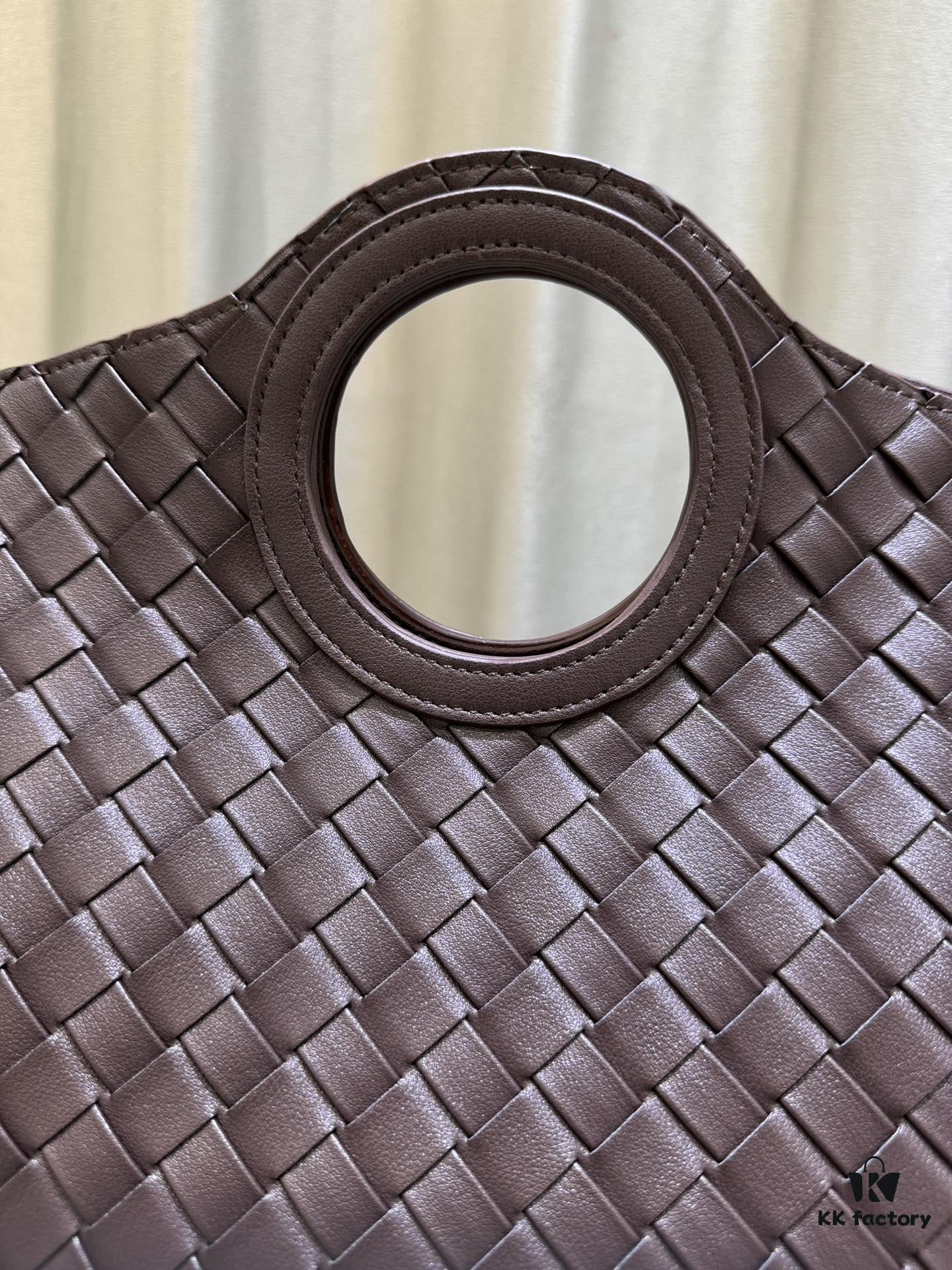 6930c3a86e68136f4d9af5e9 BV Picnic Woven Tote Bag BV Bottega Veneta 24 Early Autumn New Women's Vintage Style Beautiful Handbag