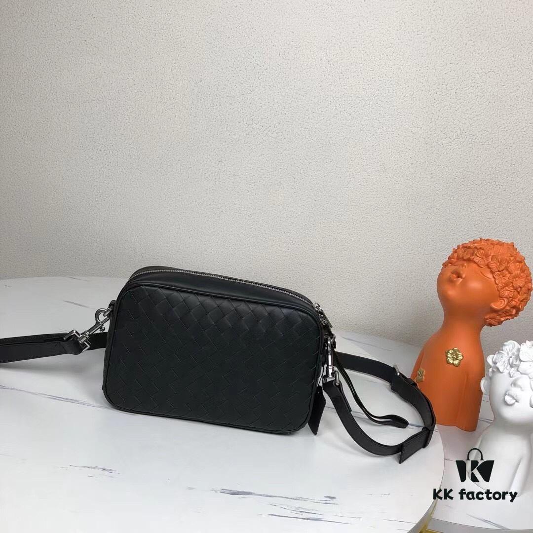 6930c3cb6e68136f4d9af626 BVlntrecciato Woven Leather Crossbody & Clutch Bag with Zipper Closure