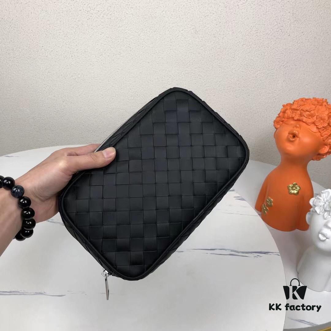 6930c3db6e68136f4d9af64b Latest BV Official Website BOTTEGA: Premium Waxed Cow Leather Handbag, Imported Hardware, Exquisite Craftsmanship