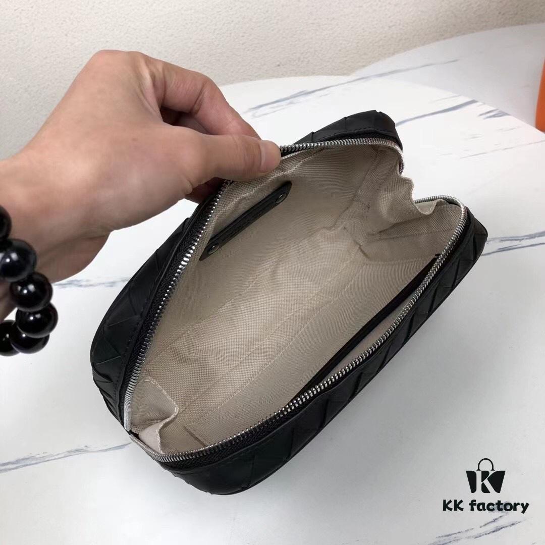 6930c3de6e68136f4d9af64d Latest BV Official Website BOTTEGA: Premium Waxed Cow Leather Handbag, Imported Hardware, Exquisite Craftsmanship