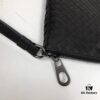 6930c43d6e68136f4d9af713 Small Size with Box - BV Men's Handbag 😱 Crafted with Traditional Techniques 💪🏻 Premium Waxed Cowhide Leather, Handwoven 🤠 Multi-functional Design – Can Be Used as Wallet or Clutch 🌟 Minimalist Style, Fully Braided Body, Practical Handle, Secret Pocket with Zipper at Opening, Interior Zippered Compartment 🎓 Size: 25*17*1 cm