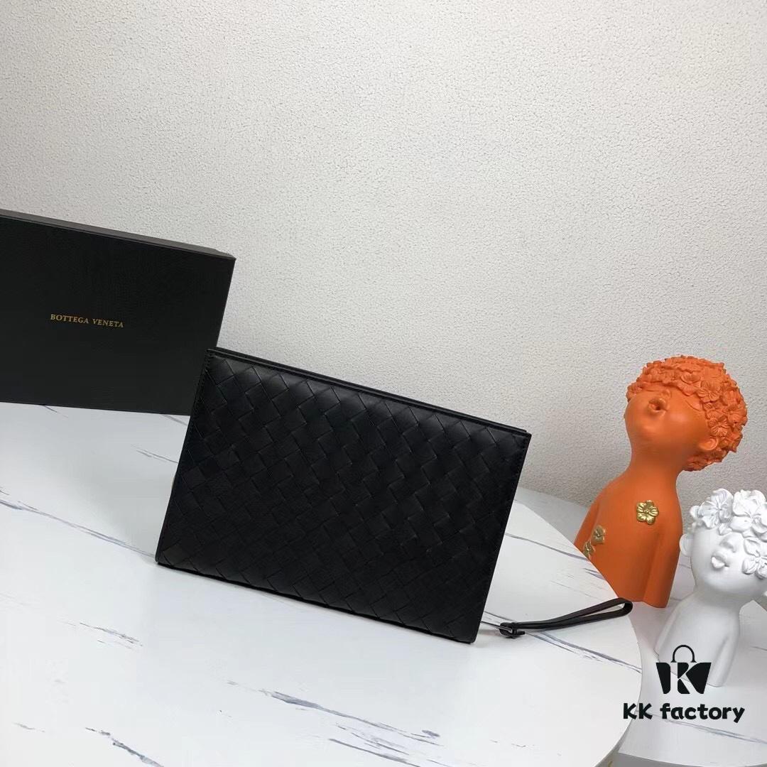 6930c4566e68136f4d9af744 New Woven Handbag with Box, Featuring Classic BV-Style Braided Mesh Design