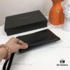 6930c47a6e68136f4d9af787 Small Size with Box BV Men's Hand Purse 😱 Traditional Craftsmanship 💪🏻 Premium Waxed Cowhide Leather, Handwoven 🤠 Can Be Used as Wallet or Hand Purse, Minimalist Design, Fully Braided Body, Practical Handle, Secret Pocket with Zipper, Interior Zipper Compartment 🎓 Model: 9916-2#, Color: Black, Size: 24*15*2cm