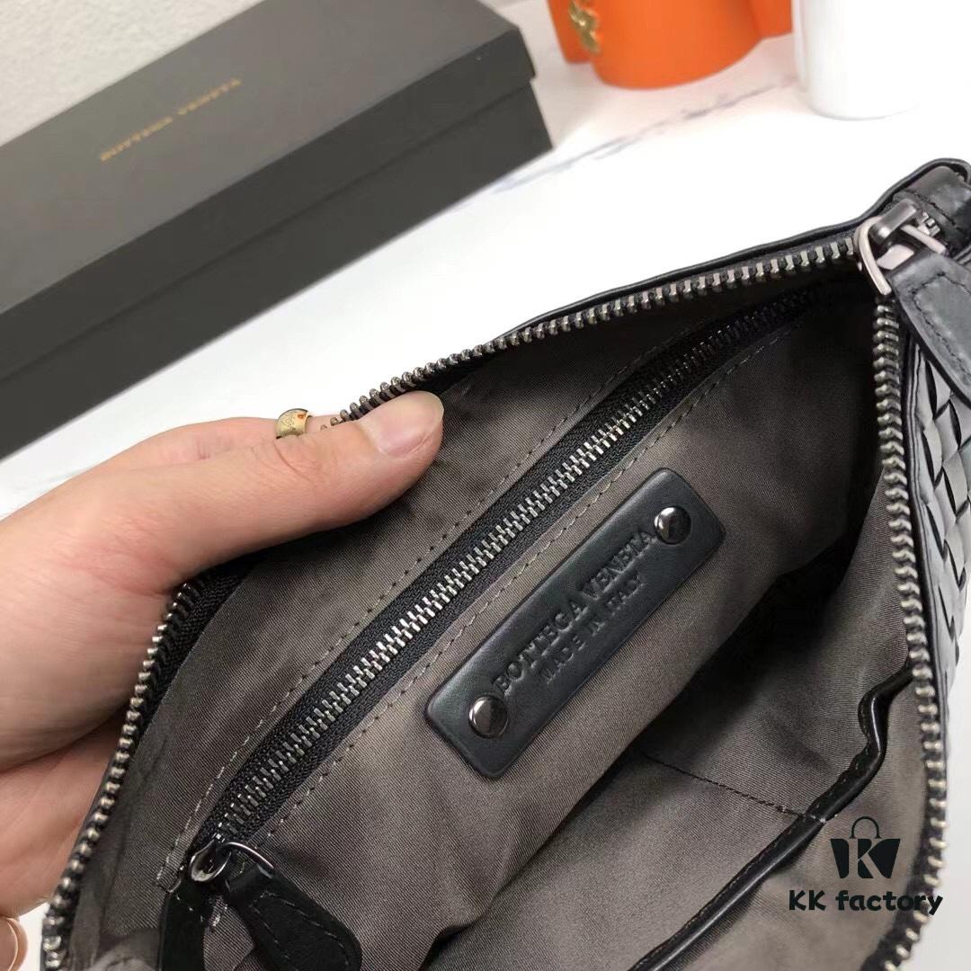 6930c47b6e68136f4d9af78b Small Size with Box BV Men's Hand Purse 😱 Traditional Craftsmanship 💪🏻 Premium Waxed Cowhide Leather, Handwoven 🤠 Can Be Used as Wallet or Hand Purse, Minimalist Design, Fully Braided Body, Practical Handle, Secret Pocket with Zipper, Interior Zipper Compartment 🎓 Model: 9916-2#, Color: Black, Size: 24*15*2cm