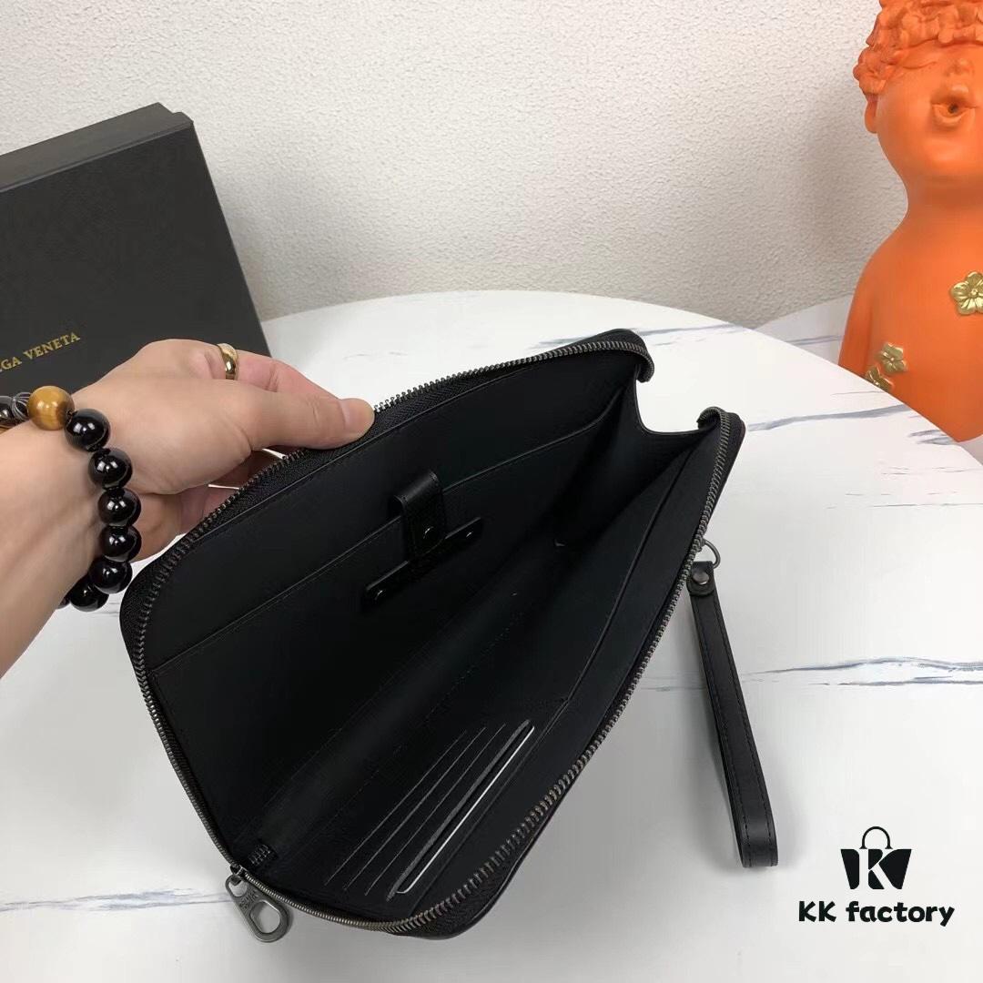 6930c4846e68136f4d9af79a New BV Handbag with Box 🎩🎩 Small Black Clutch 1810S# Size 27X19X3 cm