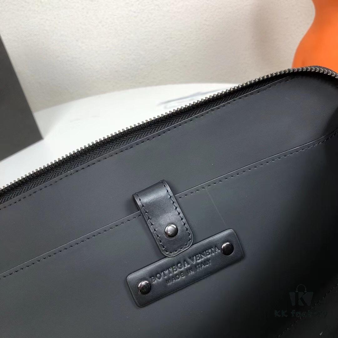 6930c4856e68136f4d9af79c New BV Handbag with Box 🎩🎩 Small Black Clutch 1810S# Size 27X19X3 cm