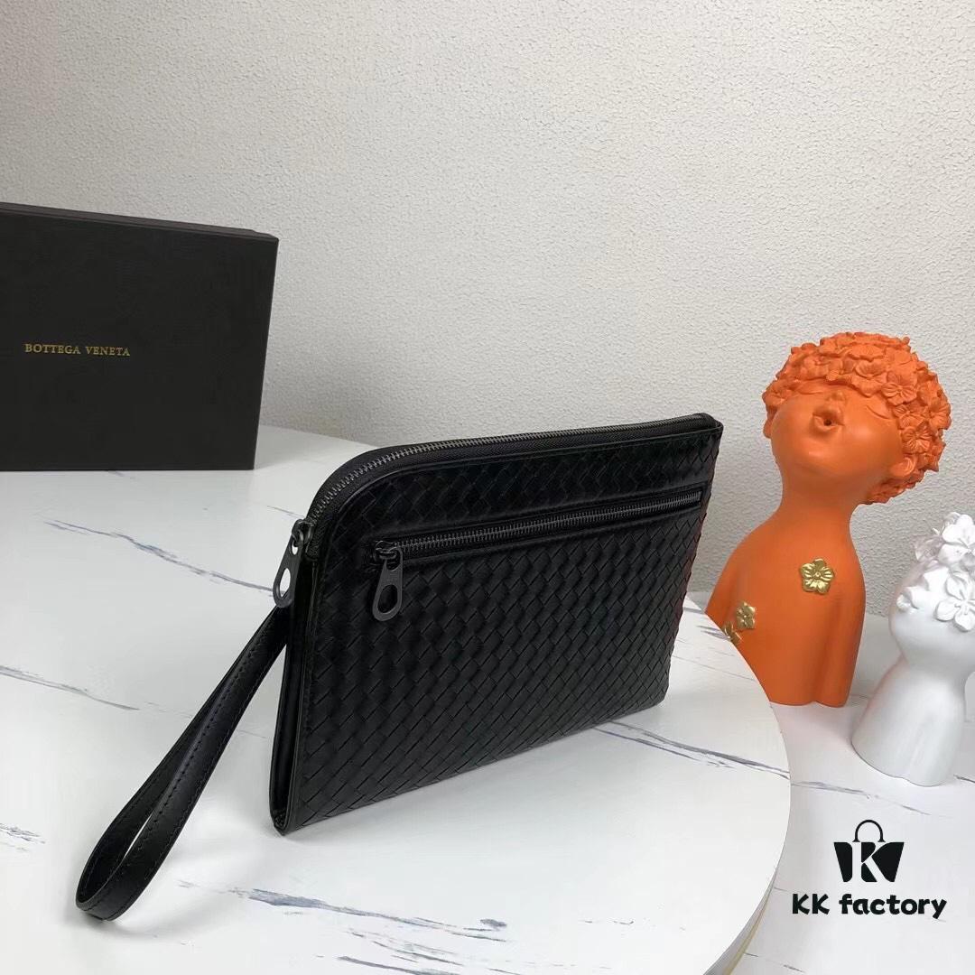 6930c4856e68136f4d9af79d BV Woven Clutch with Box 🍀🍀 Top-Tier Imported Wax-Coated Calfskin, Practical Functionality and Elegant Seven-Character Zipper Design That Directly Captivates Men's Hearts, More Convenient to Carry