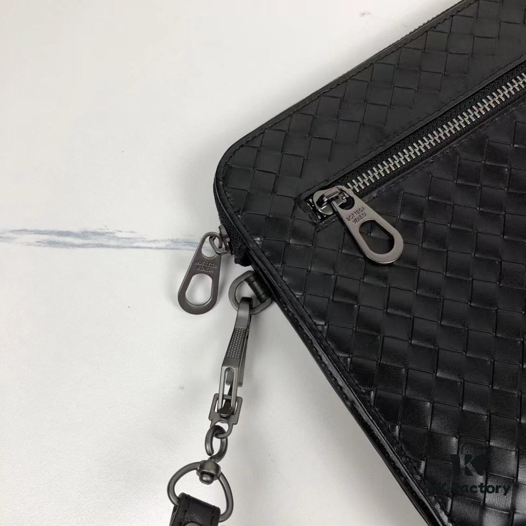 6930c4856e68136f4d9af79f New BV Handbag with Box 🎩🎩 Small Black Clutch 1810S# Size 27X19X3 cm