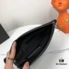 6930c48d6e68136f4d9af7ae BV Woven Clutch with Box 🍀🍀 Top-Tier Imported Wax-Coated Calfskin, Practical Functionality and Elegant Seven-Character Zipper Design That Directly Captivates Men's Hearts, More Convenient to Carry