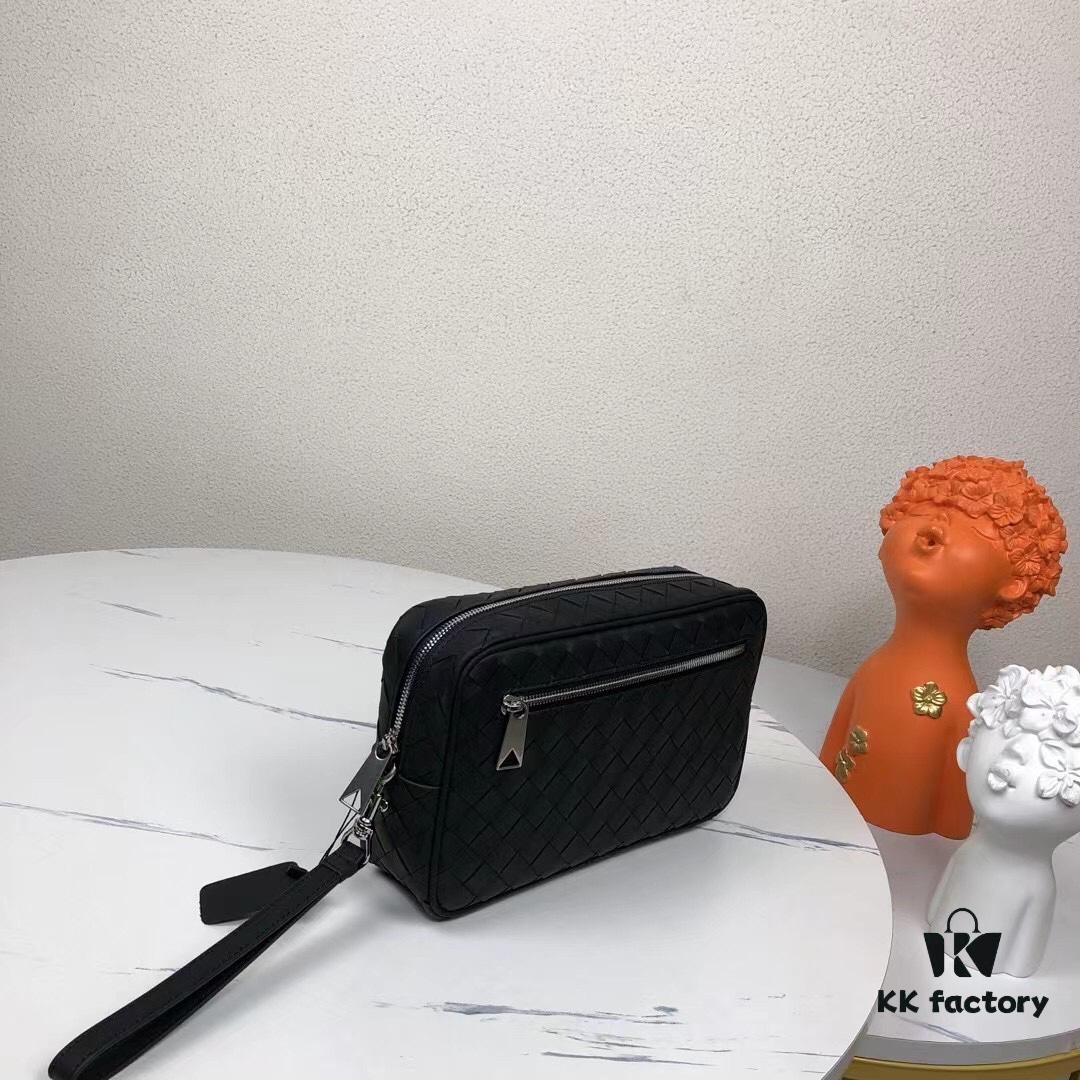 6930c4b26e68136f4d9af7eb Latest BV Official Website BOTTEGA: Premium Waxed Cowhide Handbag, Italian Luxury Design, High-End Craftsmanship