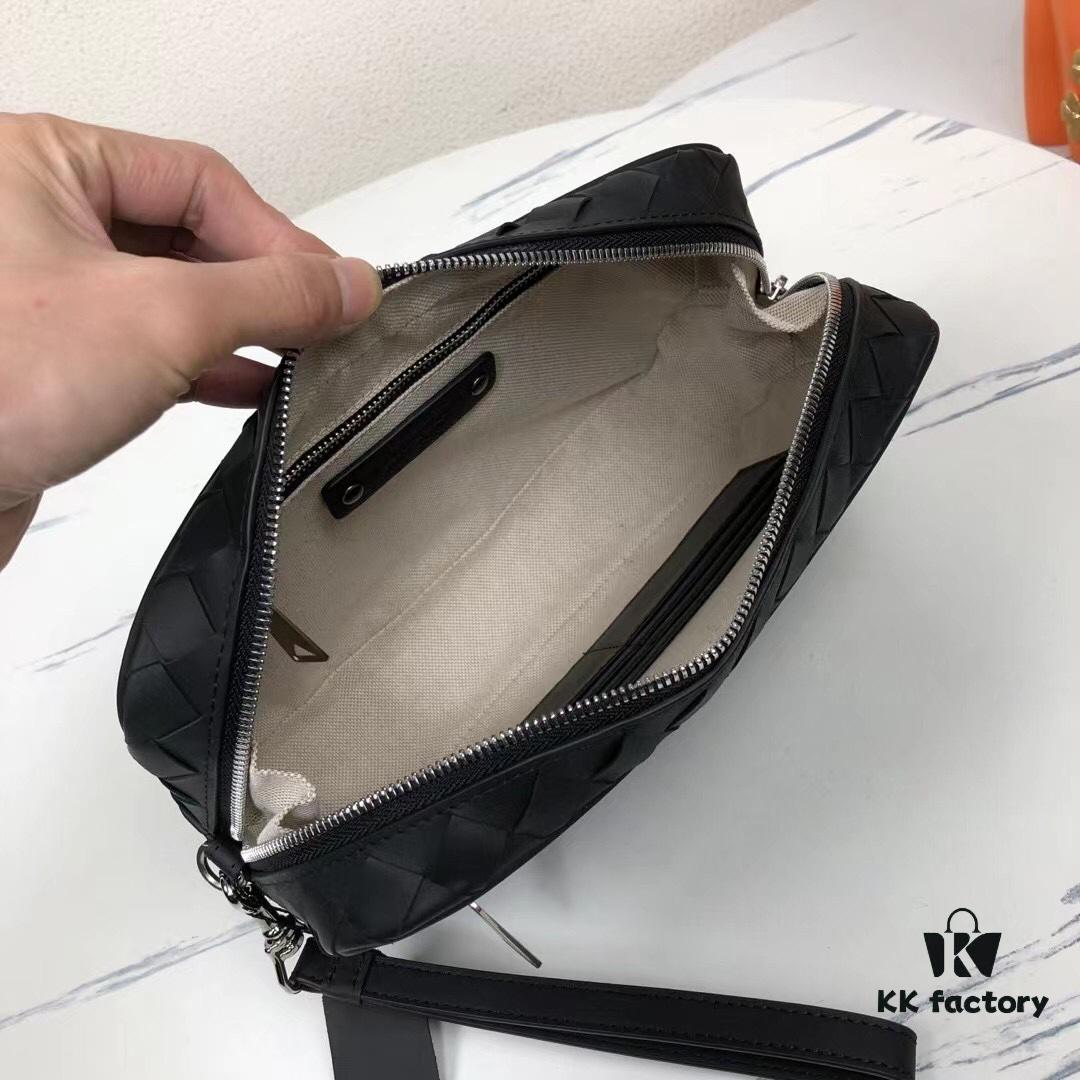6930c4b66e68136f4d9af7f2 Latest BV Official Website BOTTEGA: Premium Waxed Cowhide Handbag, Italian Luxury Design, High-End Craftsmanship