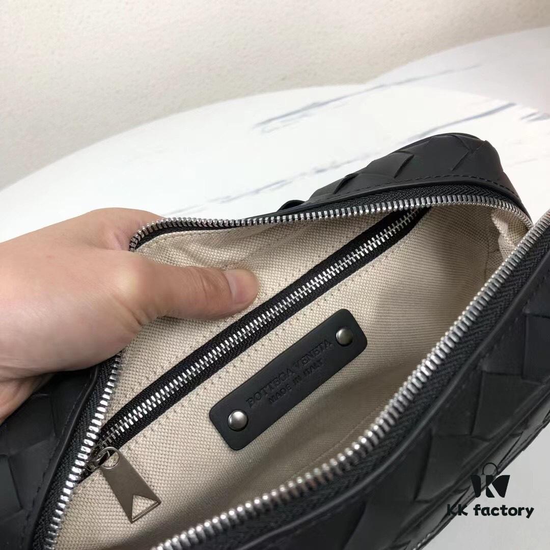 6930c4b76e68136f4d9af7f5 Latest BV Official Website BOTTEGA: Premium Waxed Cowhide Handbag, Italian Luxury Design, High-End Craftsmanship