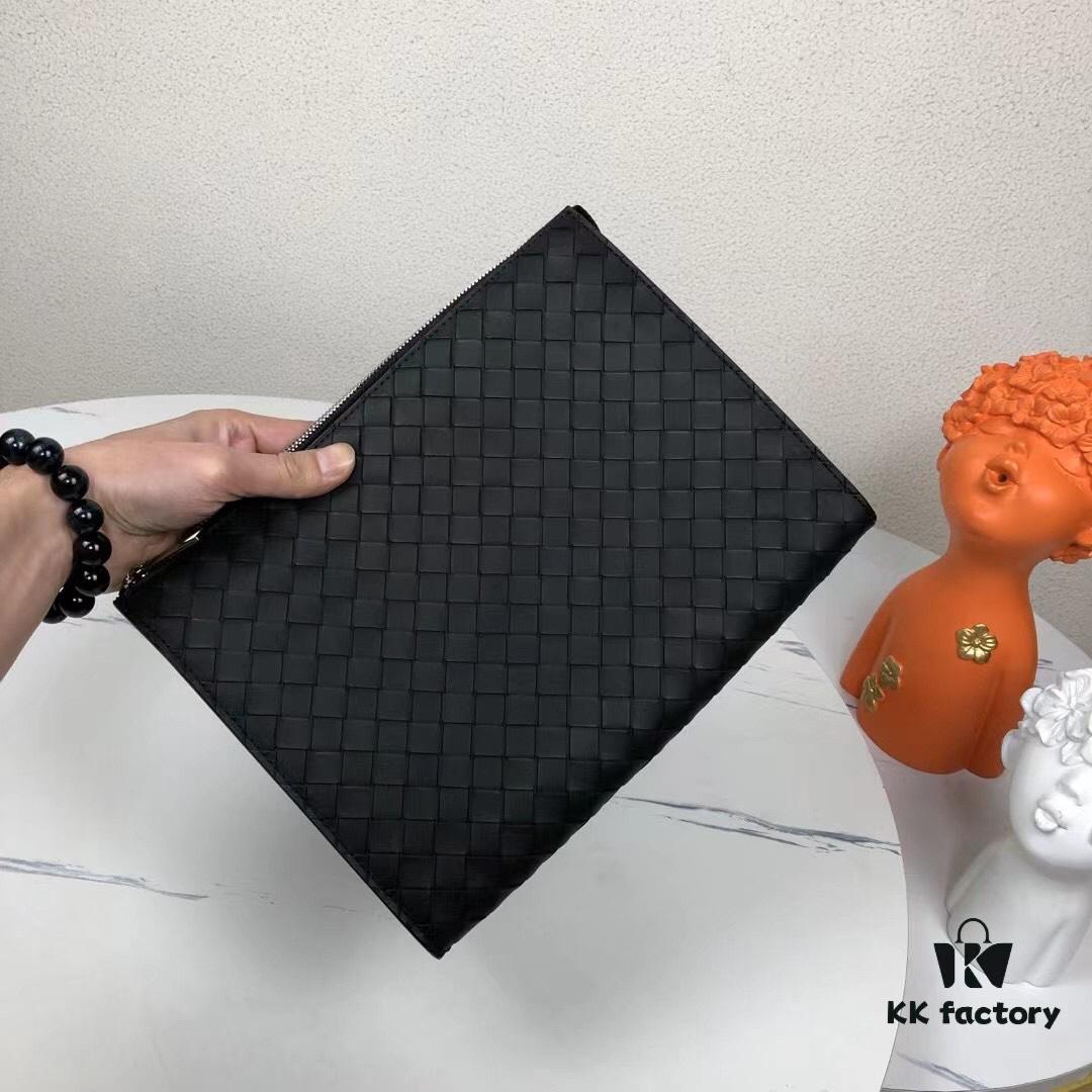 6930c4b96e68136f4d9af7fa New Woven Vertical Clutch Bag, Featuring BV-Inspired Braided Design, Minimalist and Elegant, Made of Soft Cowhide Leather